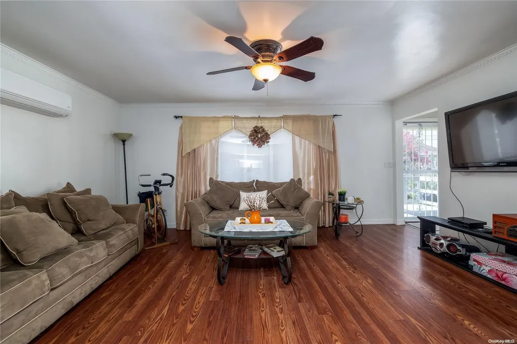 38 Spencer Avenue Lynbrook NY 11563