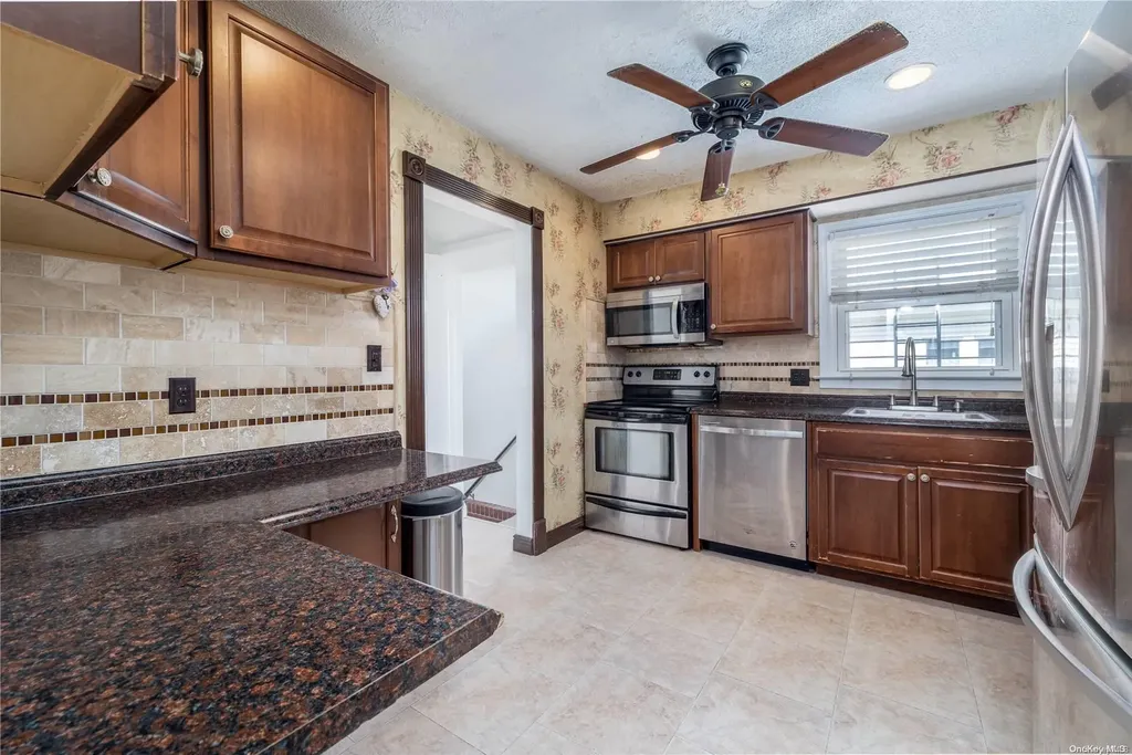 38 Spencer Avenue Lynbrook NY 11563