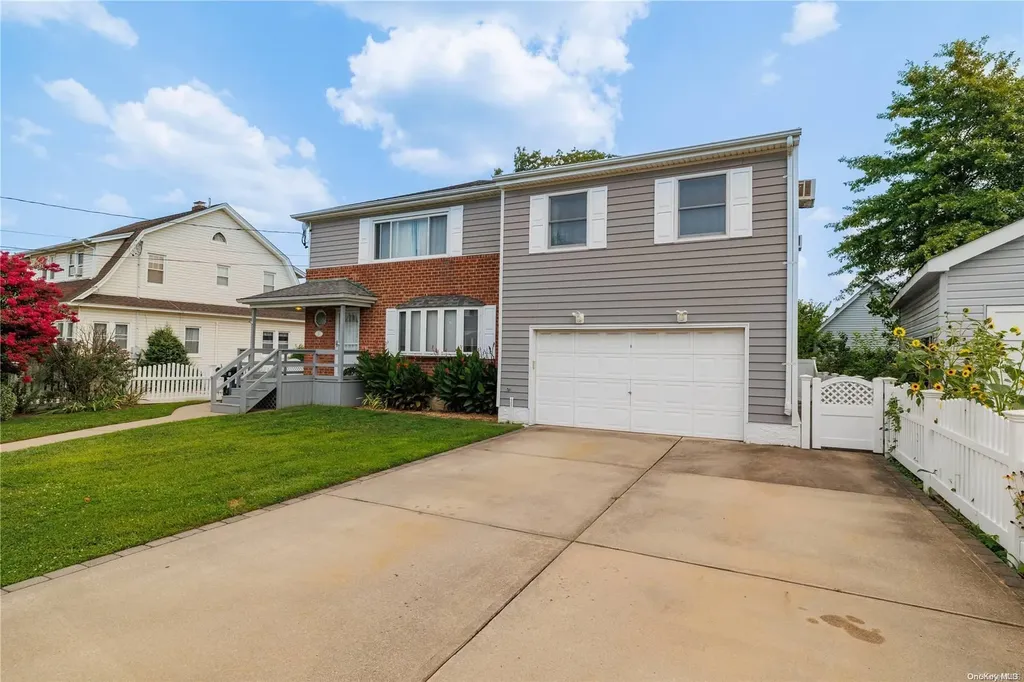 38 Spencer Avenue Lynbrook NY 11563