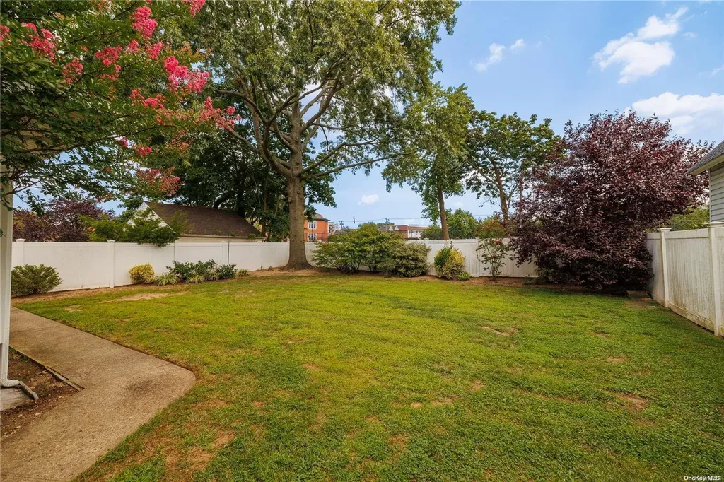38 Spencer Avenue Lynbrook NY 11563