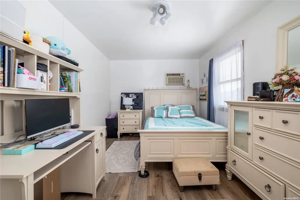 38 Spencer Avenue Lynbrook NY 11563