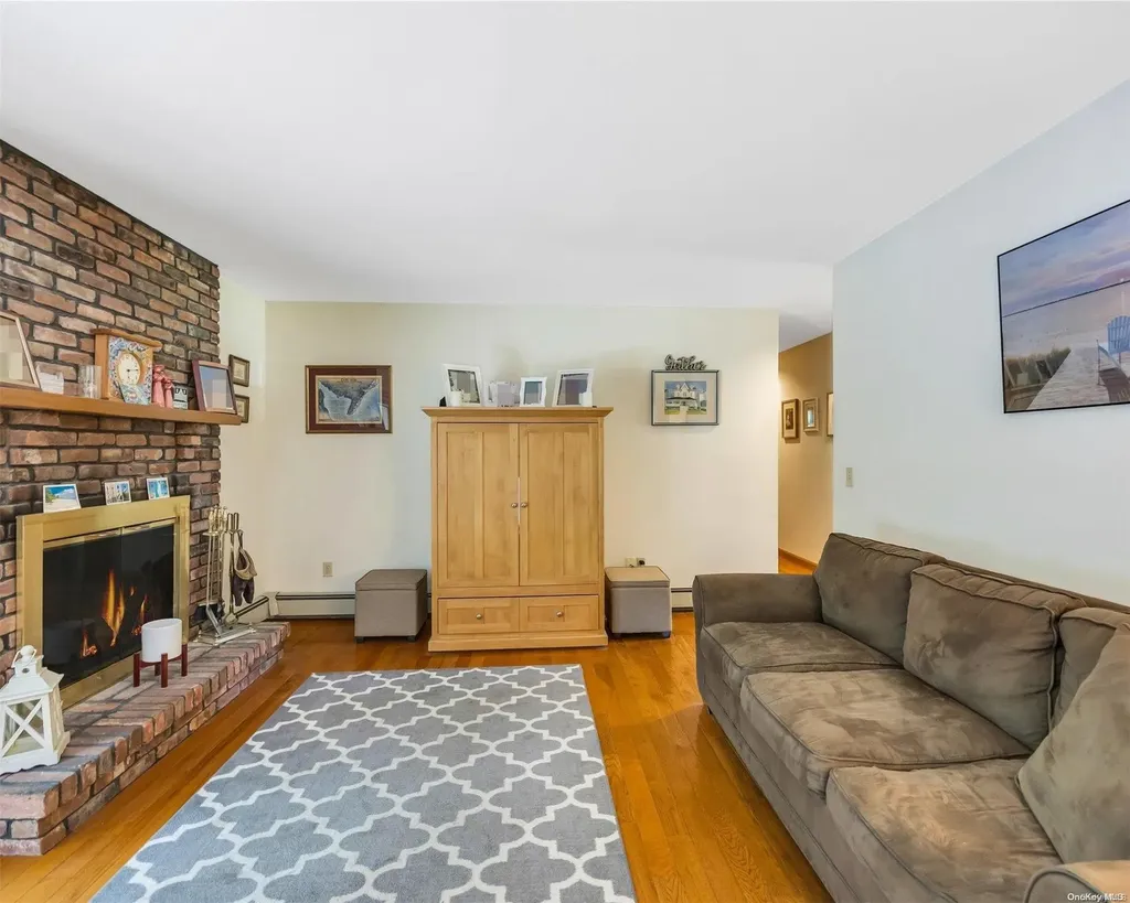 49 Daly Court Riverhead NY 11901