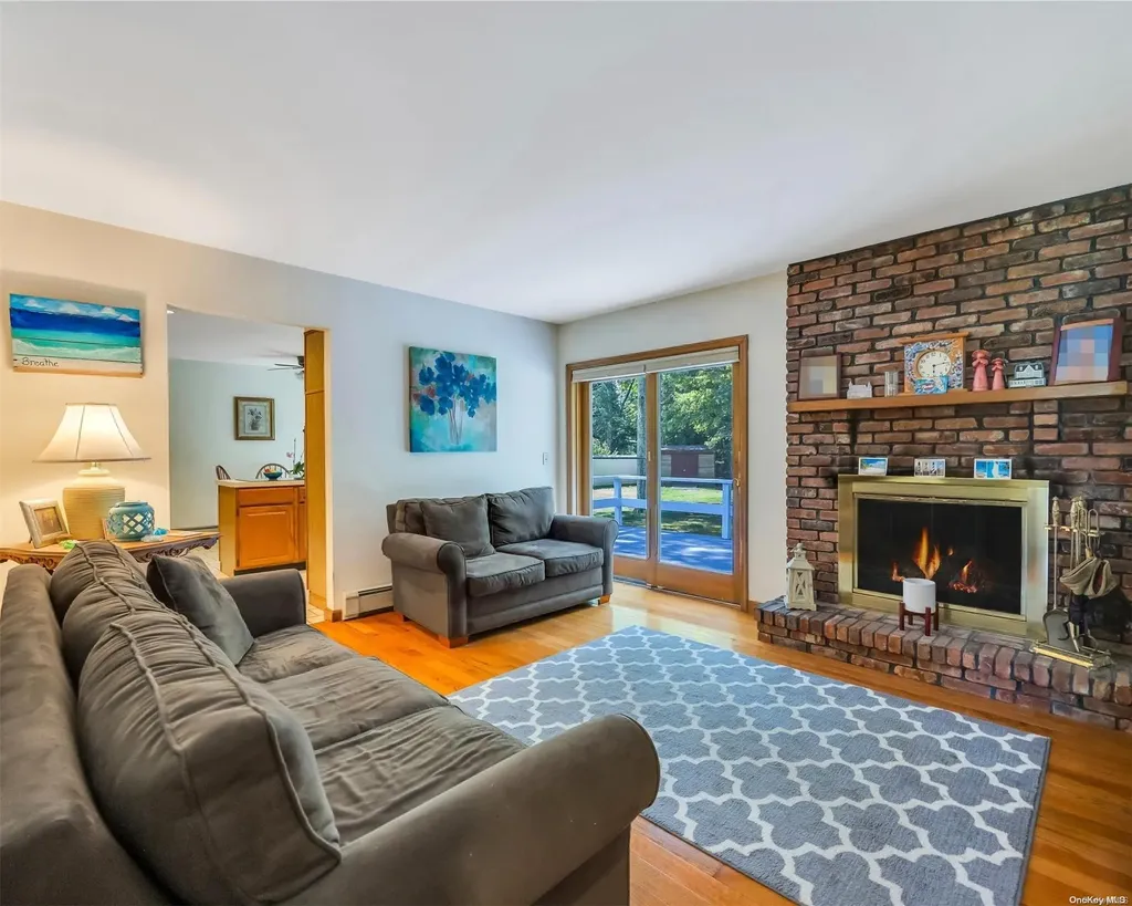 49 Daly Court Riverhead NY 11901
