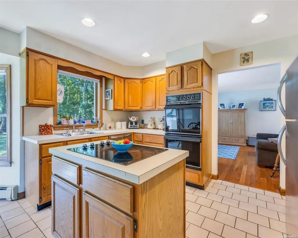 49 Daly Court Riverhead NY 11901