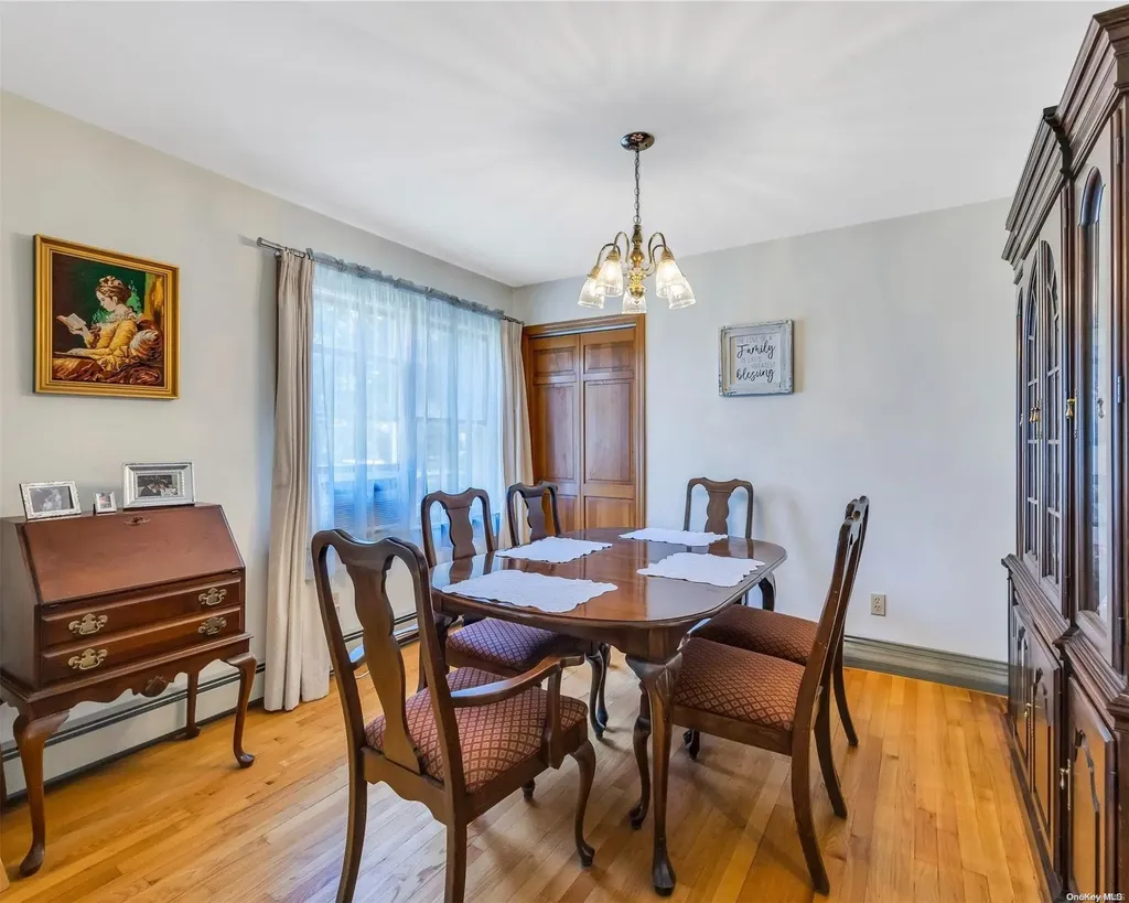 49 Daly Court Riverhead NY 11901
