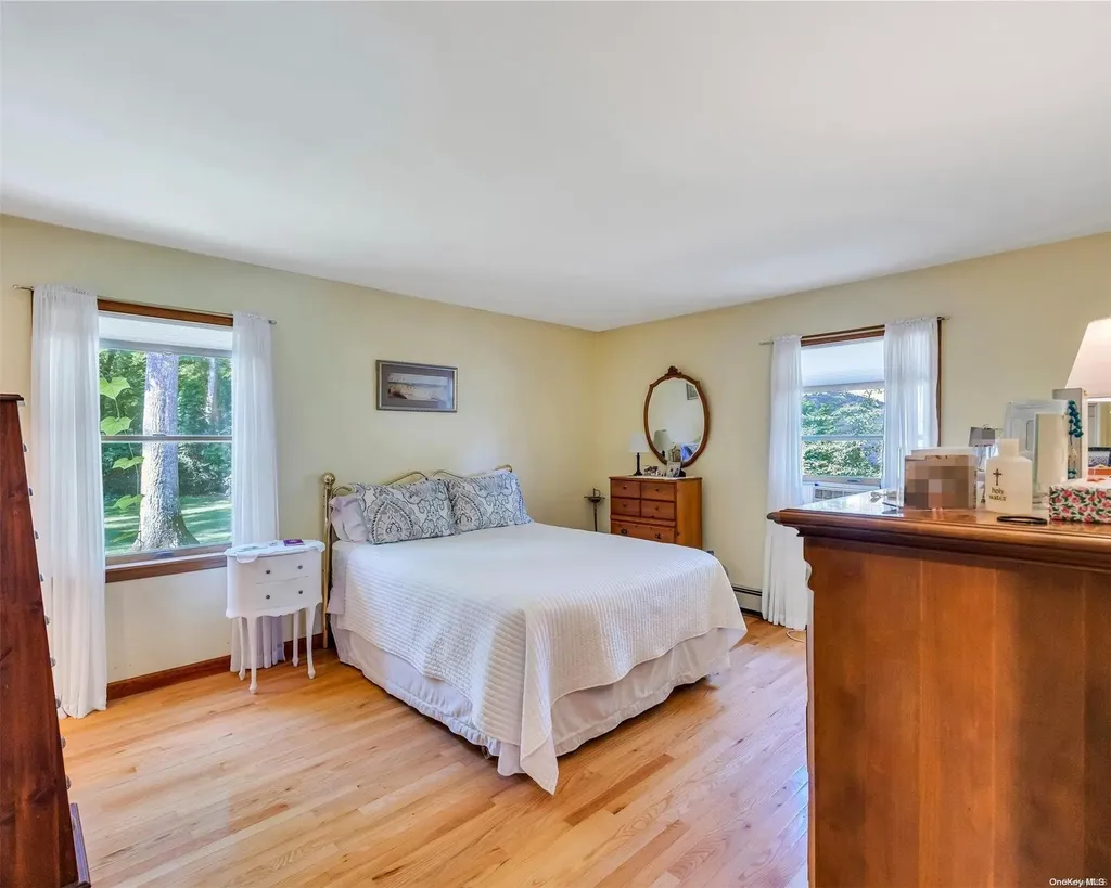 49 Daly Court Riverhead NY 11901