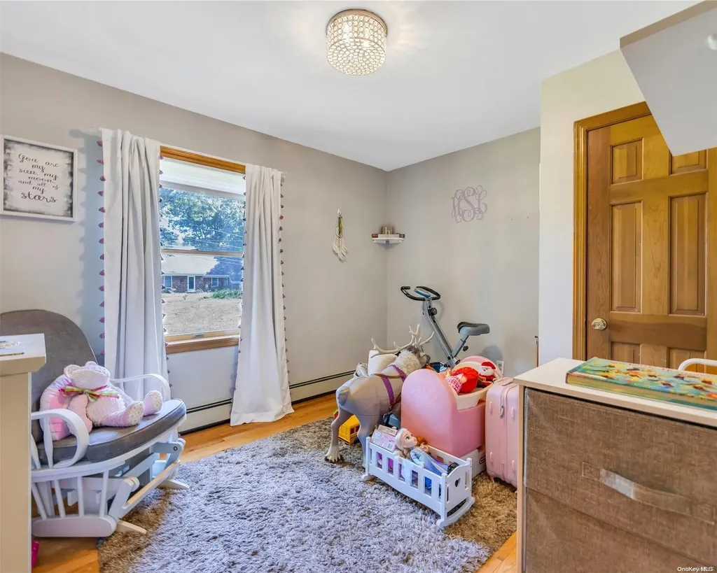 49 Daly Court Riverhead NY 11901
