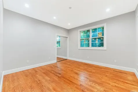 22 Solar Lane Albertson NY 11507