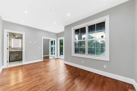22 Solar Lane Albertson NY 11507