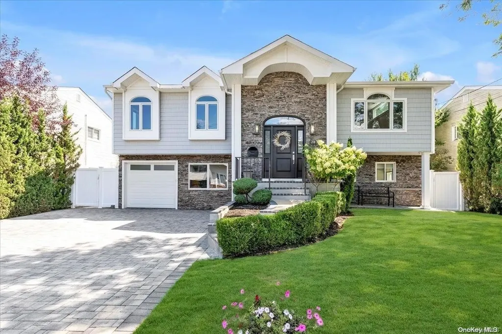 2839 Len Drive Bellmore NY 11710