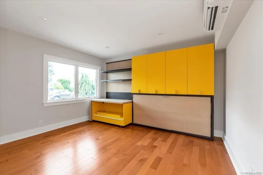 2839 Len Drive Bellmore NY 11710