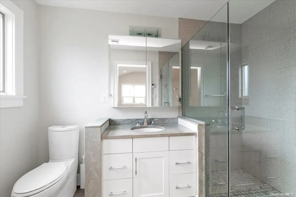 2839 Len Drive Bellmore NY 11710