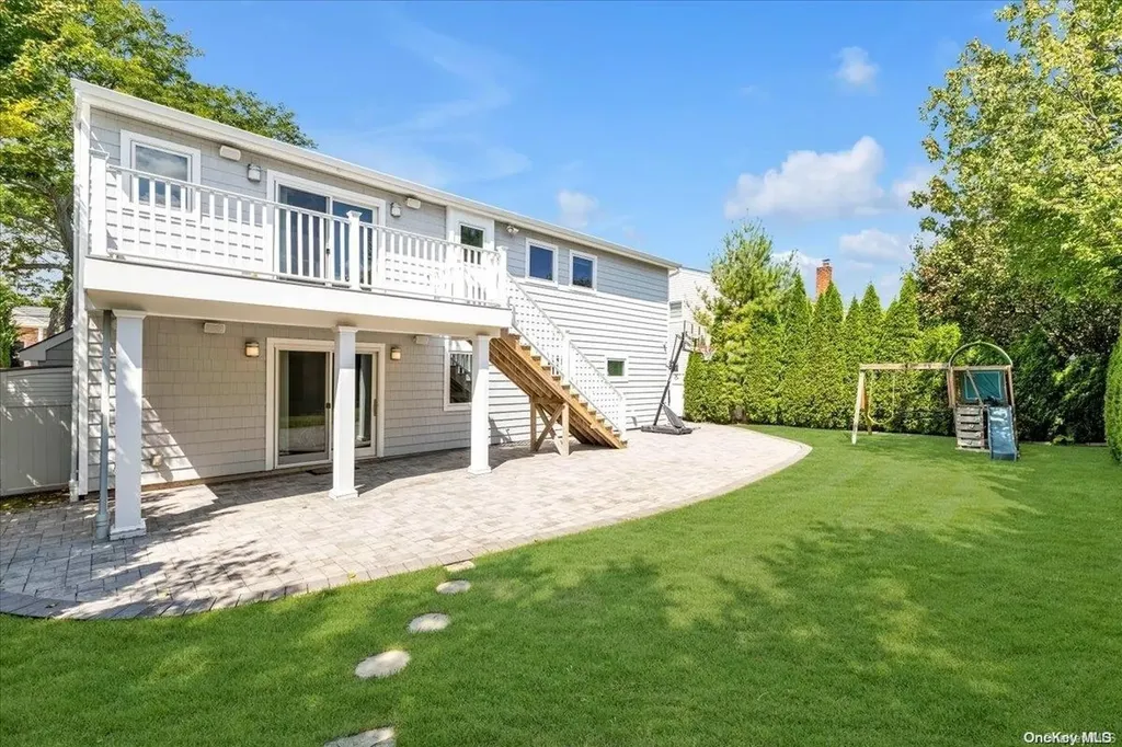 2839 Len Drive Bellmore NY 11710