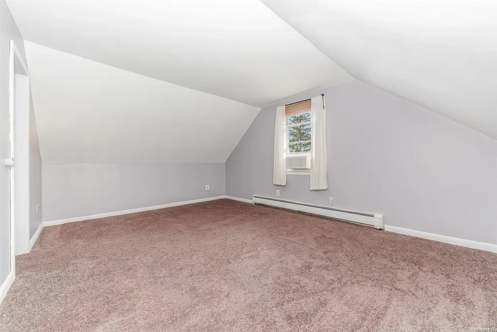 1468 13th Street West Babylon NY 11704