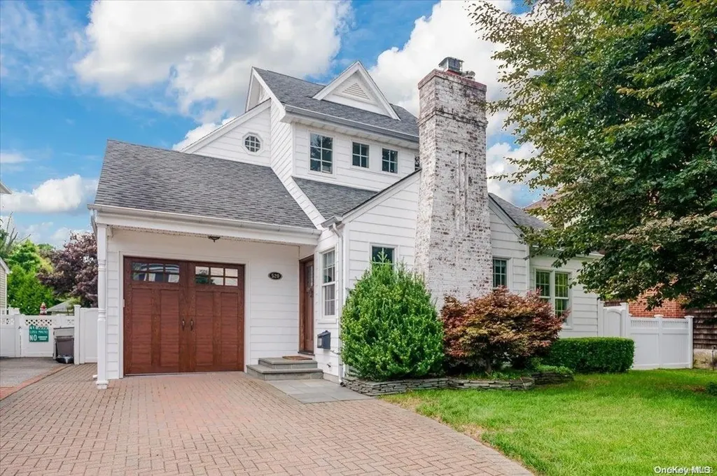520 Deer Park Avenue Babylon NY 11702