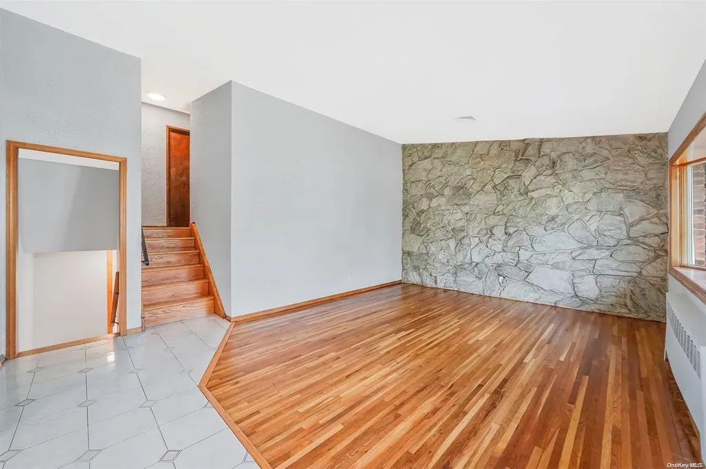 33 Caffrey Avenue Bethpage NY 11714