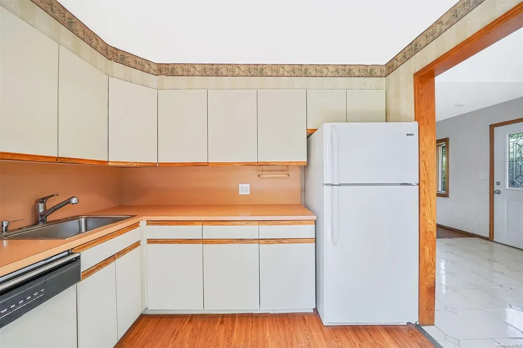 33 Caffrey Avenue Bethpage NY 11714