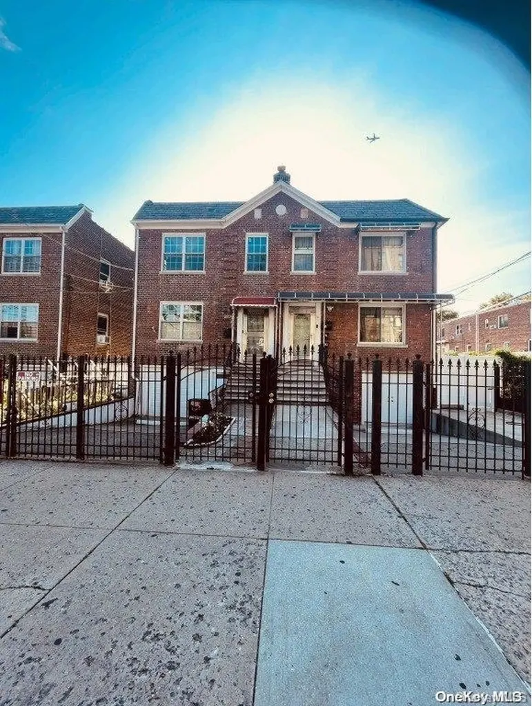 1139 Pugsley Avenue Bronx NY 10472