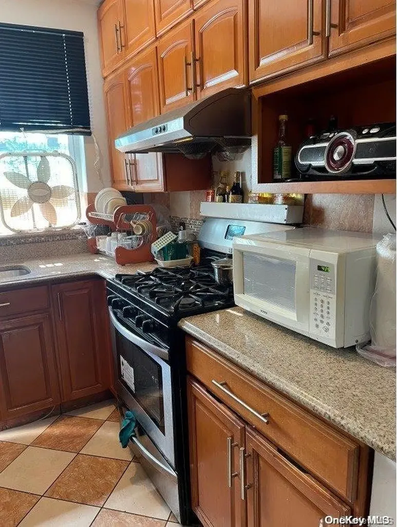 1139 Pugsley Avenue Bronx NY 10472