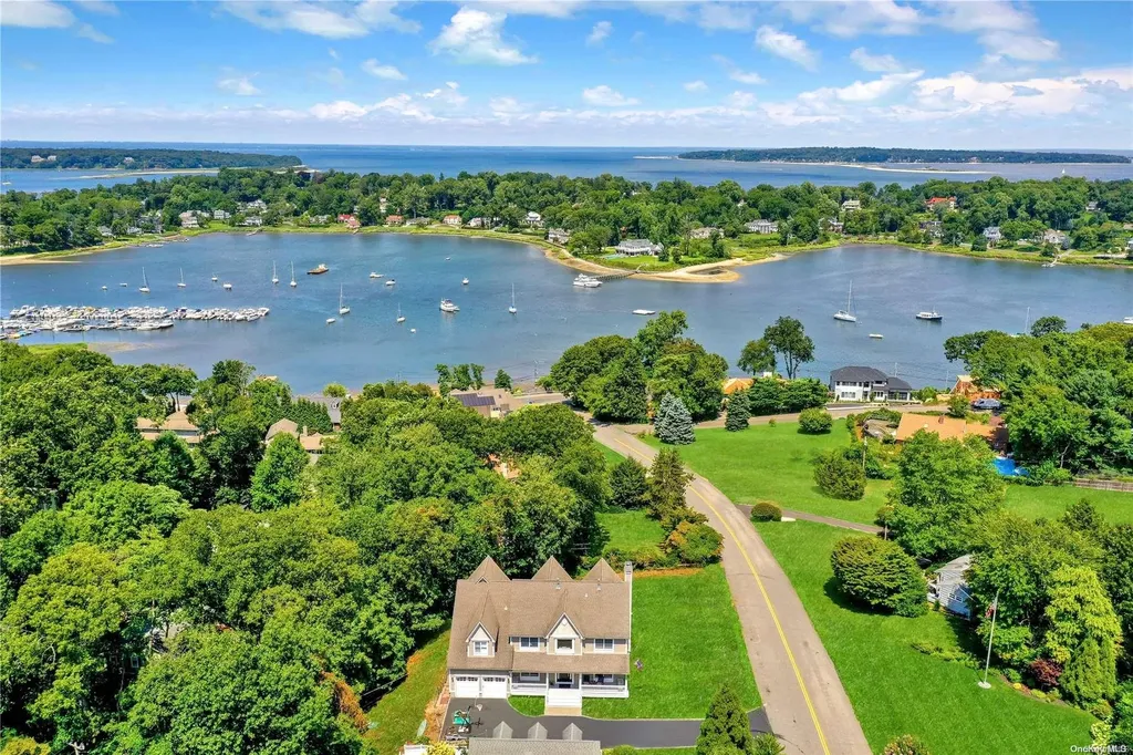 23 Wendover Drive Huntington NY 11743