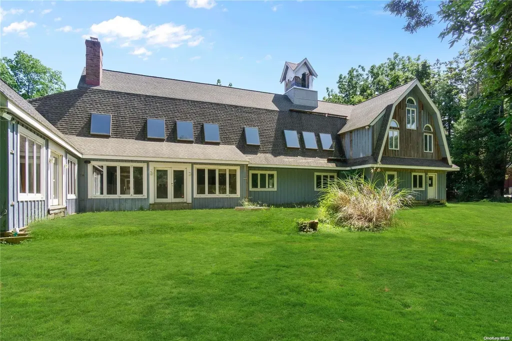 190 Old Field Road Setauket NY 11733