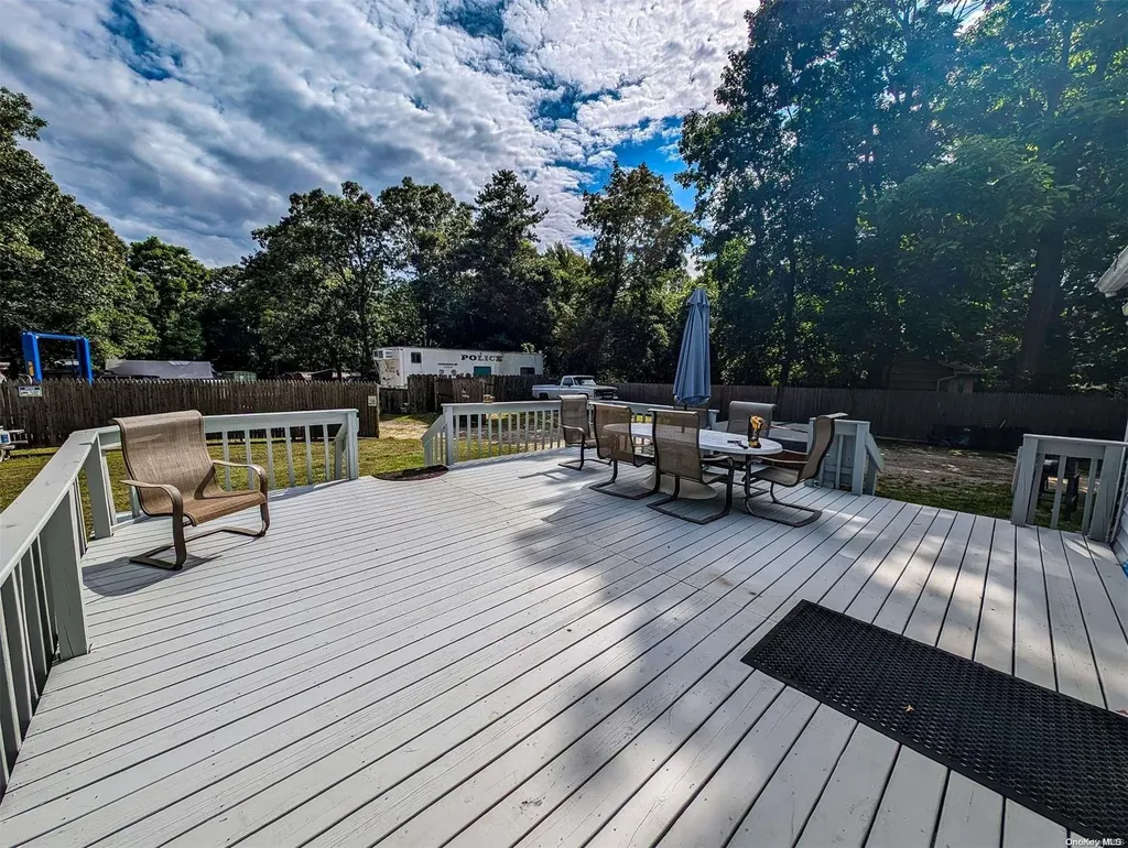 32 Cedar Street Selden NY 11784
