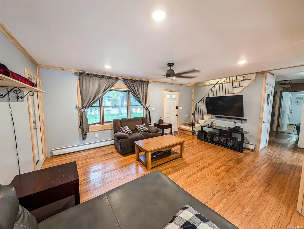 32 Cedar Street Selden NY 11784