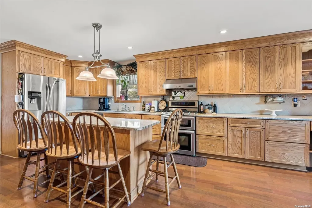 411 Annadale Road Staten Island NY 10312