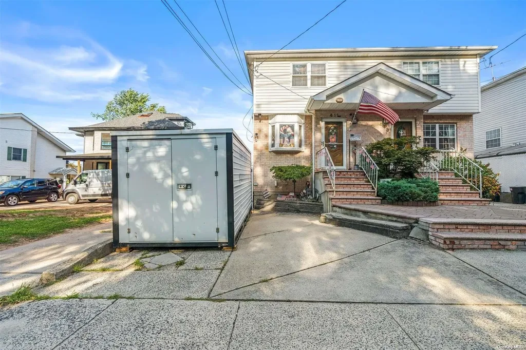 411 Annadale Road Staten Island NY 10312