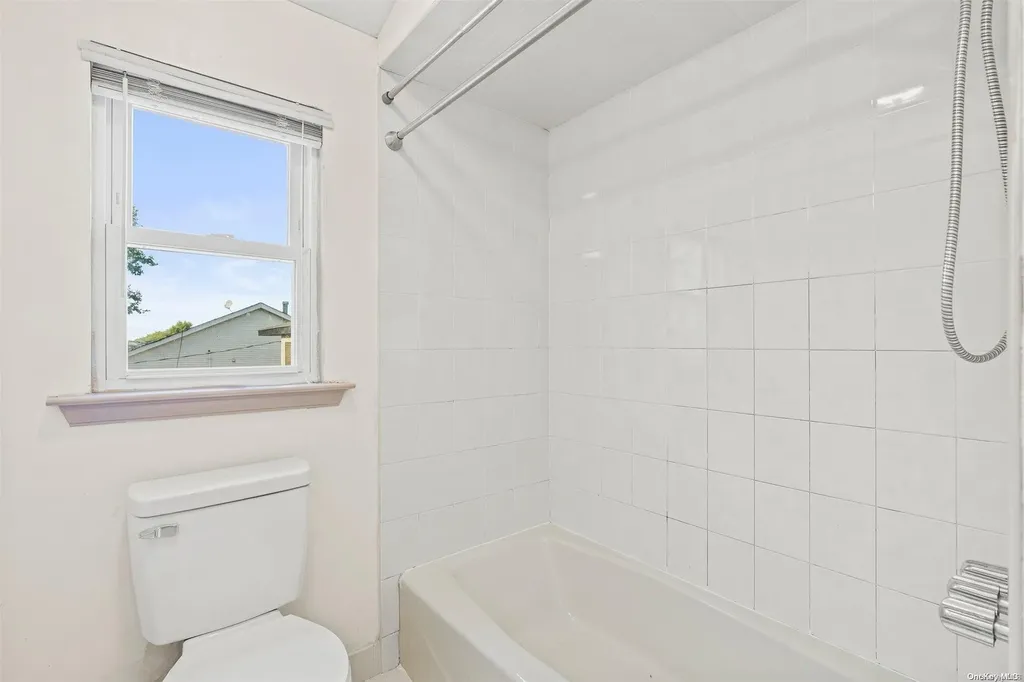 411 Annadale Road Staten Island NY 10312