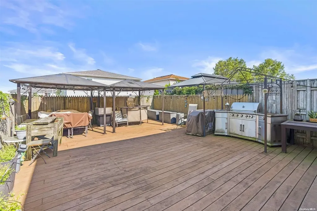 411 Annadale Road Staten Island NY 10312