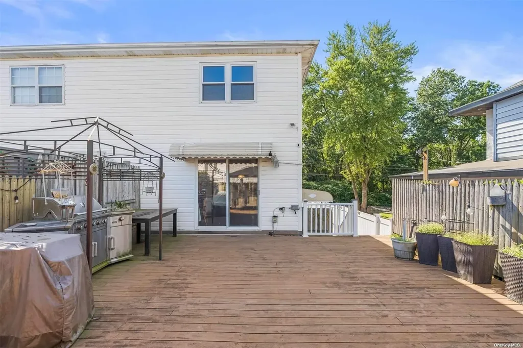 411 Annadale Road Staten Island NY 10312