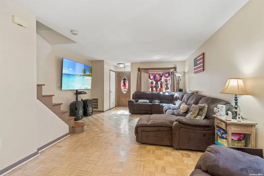 411 Annadale Road Staten Island NY 10312