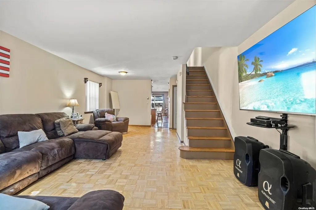 411 Annadale Road Staten Island NY 10312