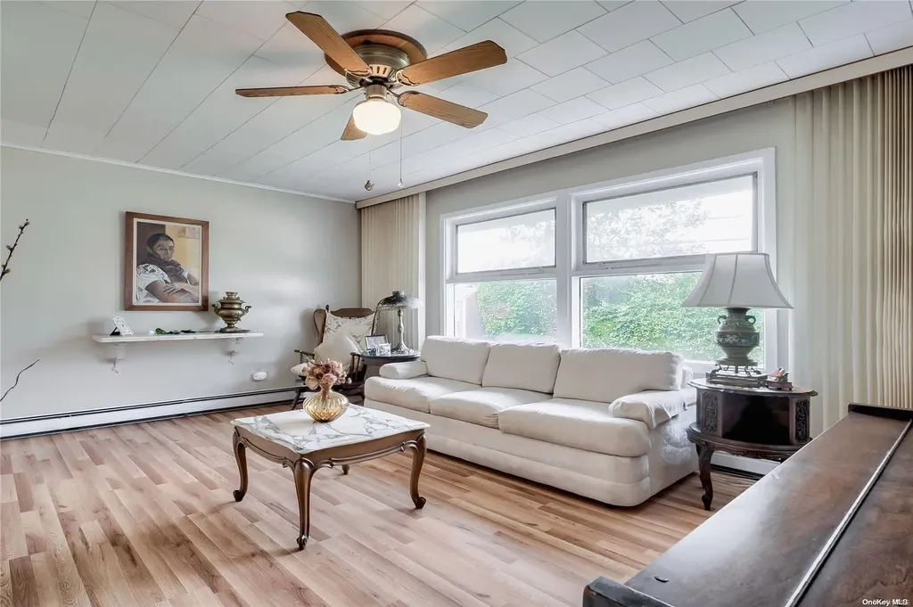 70 Ripple Lane Levittown NY 11756