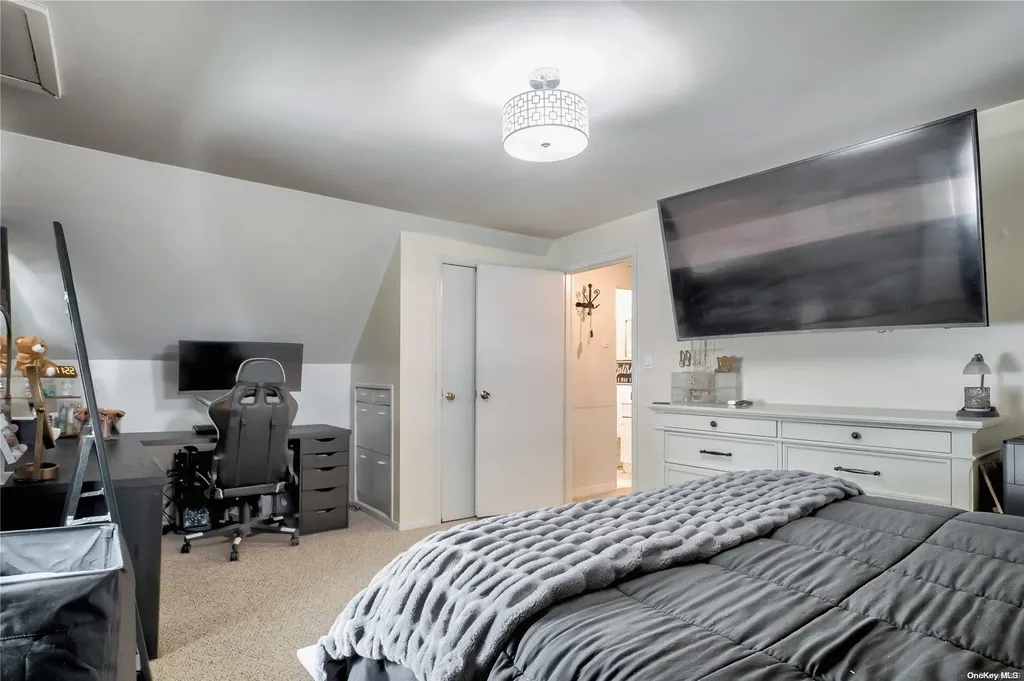 70 Ripple Lane Levittown NY 11756