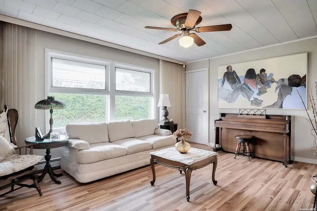 70 Ripple Lane Levittown NY 11756