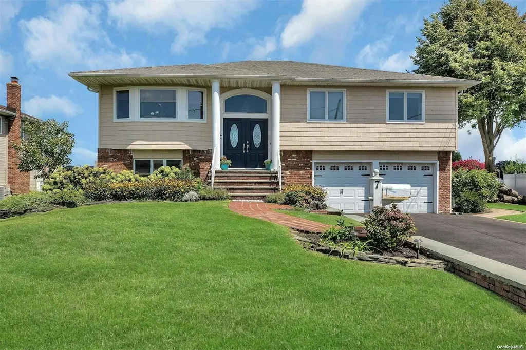 7 Duck Lane West Islip NY 11795