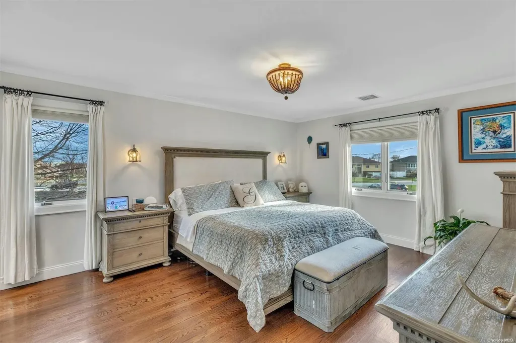 7 Duck Lane West Islip NY 11795