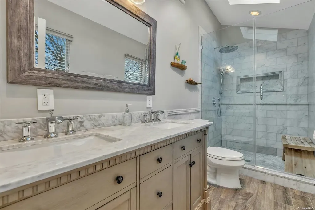 7 Duck Lane West Islip NY 11795