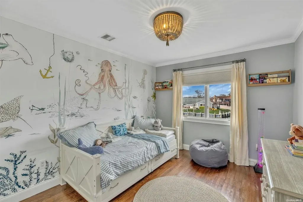 7 Duck Lane West Islip NY 11795
