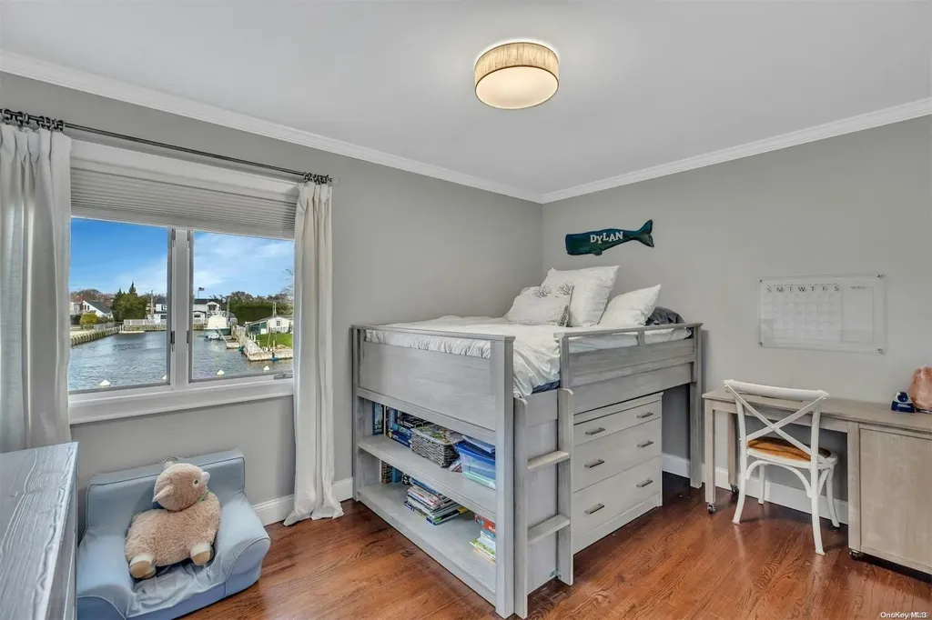 7 Duck Lane West Islip NY 11795