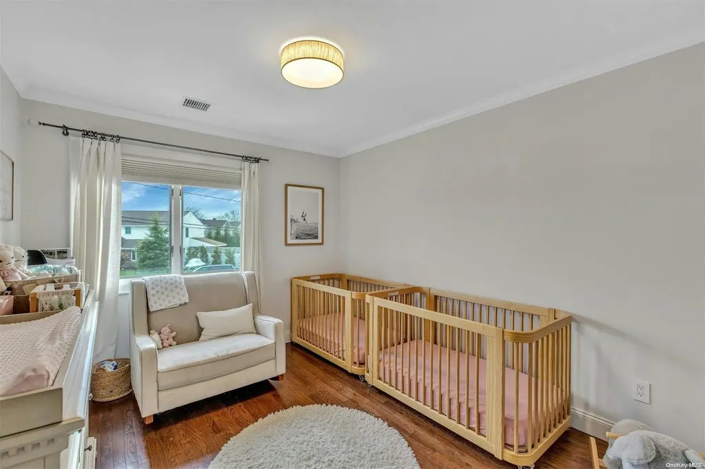 7 Duck Lane West Islip NY 11795