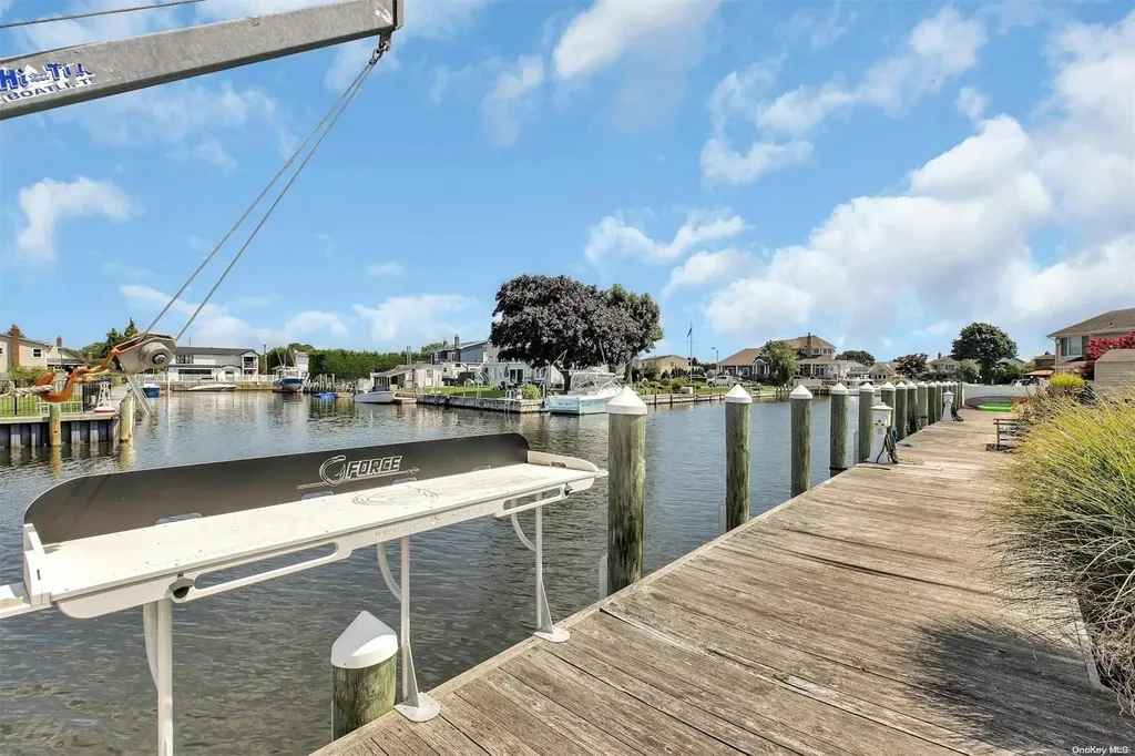7 Duck Lane West Islip NY 11795