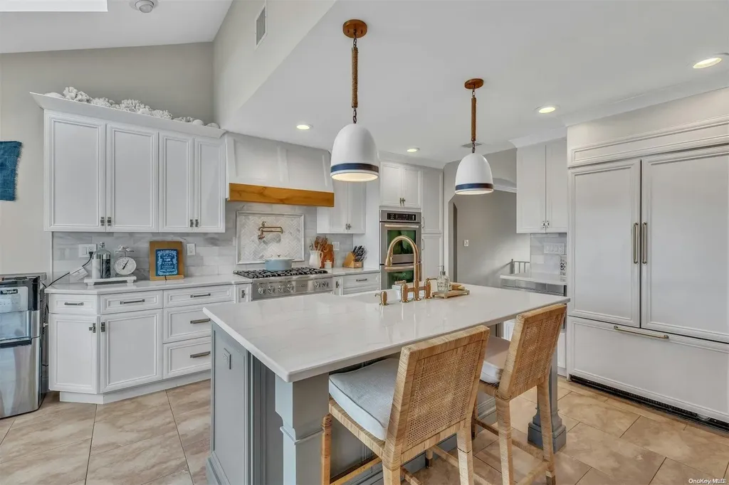 7 Duck Lane West Islip NY 11795