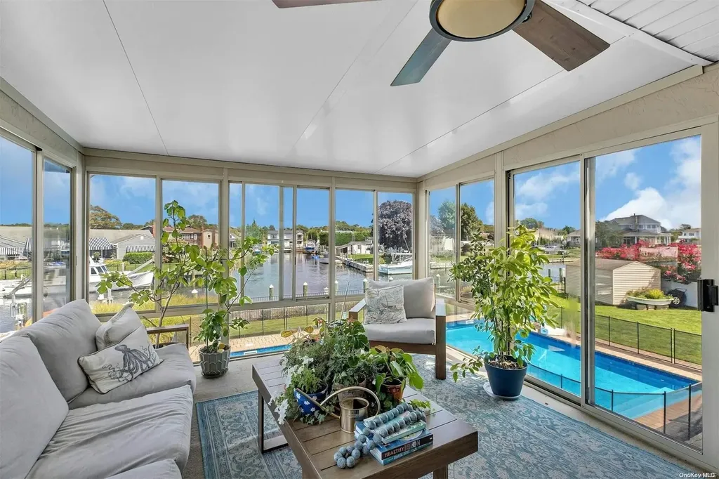 7 Duck Lane West Islip NY 11795