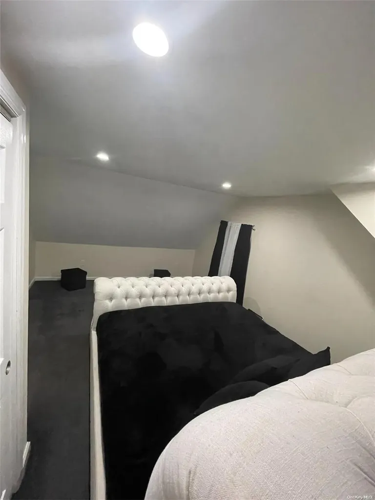85 Chimney Lane Levittown NY 11756