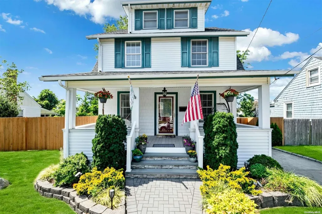 104 Cedar Avenue Patchogue NY 11772