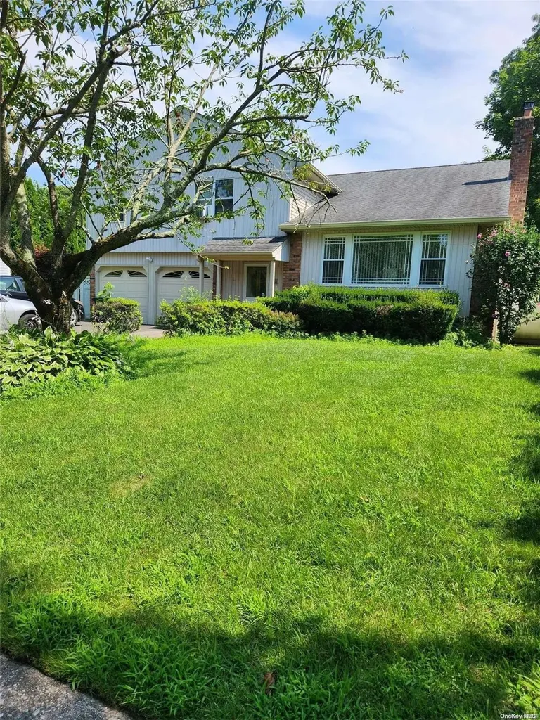 32 Empress Pines Drive Nesconset NY 11767