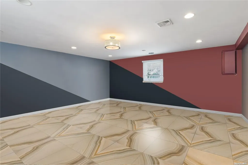 673 Jackie Lane Baldwin NY 11510
